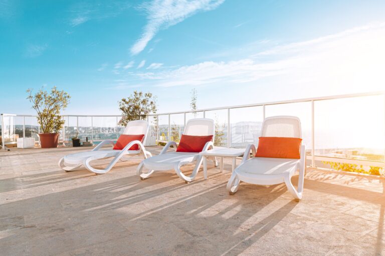Terrasse travertin extérieur à Auribeau-sur-Siagne
