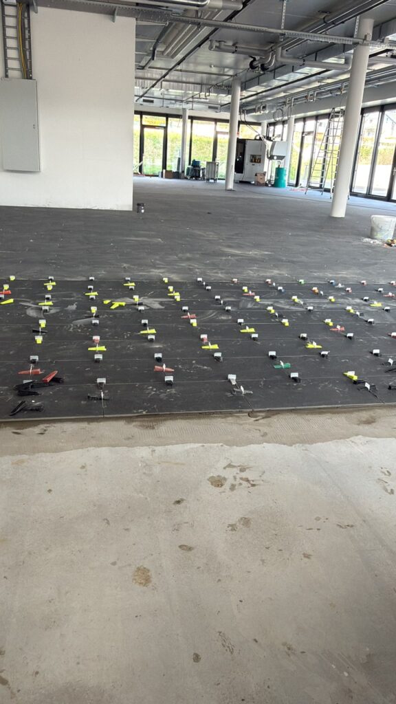 Carrelage posé en quinconce à Cannes